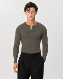The Slim Crop Henley Longsleeve | Olive
