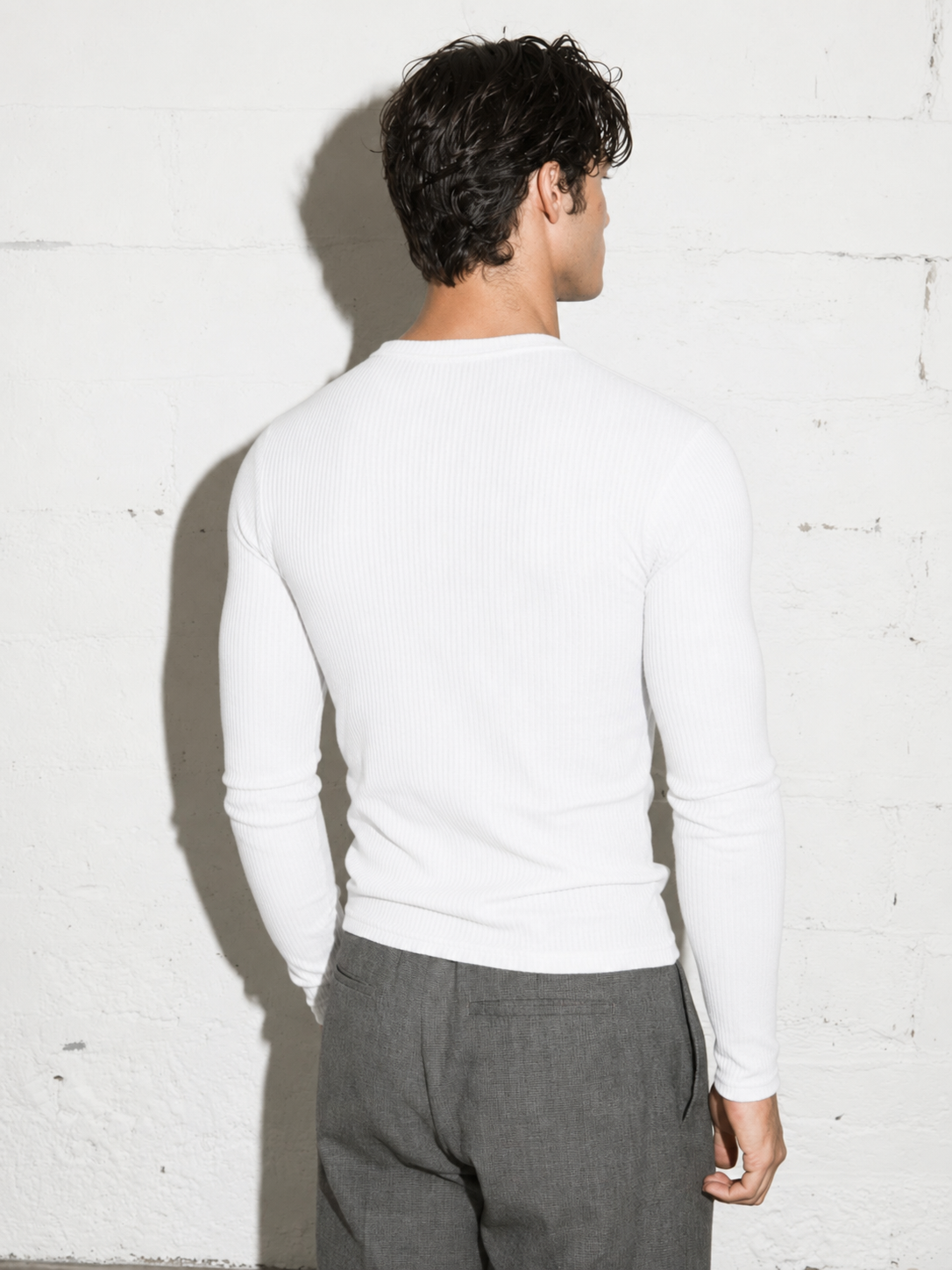 The Slim Crop Henley Longsleeve | White